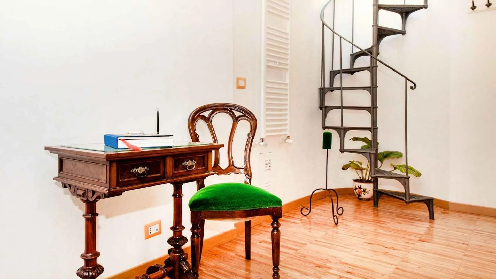 Apartment In Rom - Latium 48199 Italy